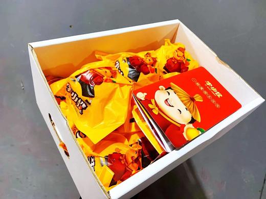 橙中贵族—中华红血橙，天然红色的果肉，晶莹剔透，粒粒分明，汁水犹如玛瑙，非常诱人，它的口感，更是将美妙发挥到了极致，不尝中华红橙，你永远都不知道其味～ 商品图2