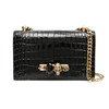 ALEXANDER MCQUEEN 亚历山大.麦昆 女士小牛皮仿鳄鱼纹骷髅头手指斜挎单肩包 黑色 554128 1HB0T 1001 商品缩略图0
