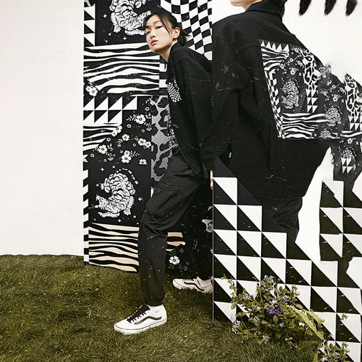 VANS黑色束口女子梭织长裤VN0A7Q1DBLK 商品图4