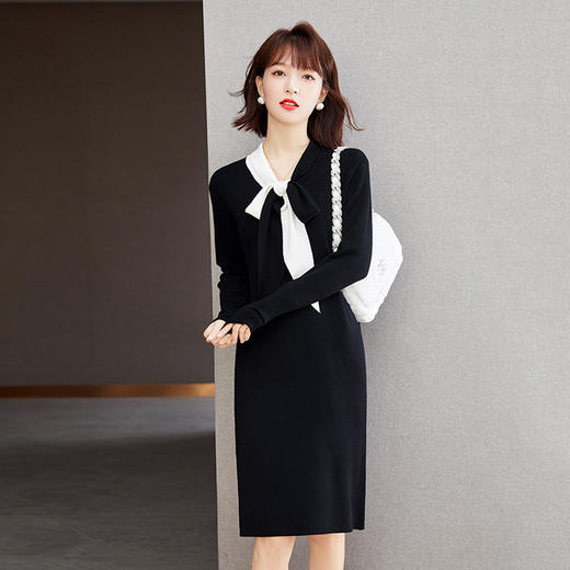 AHM-ore1728 毛衣连衣裙女2022春季新款法式优雅气质百搭撞色系带领针织小黑裙 商品图2