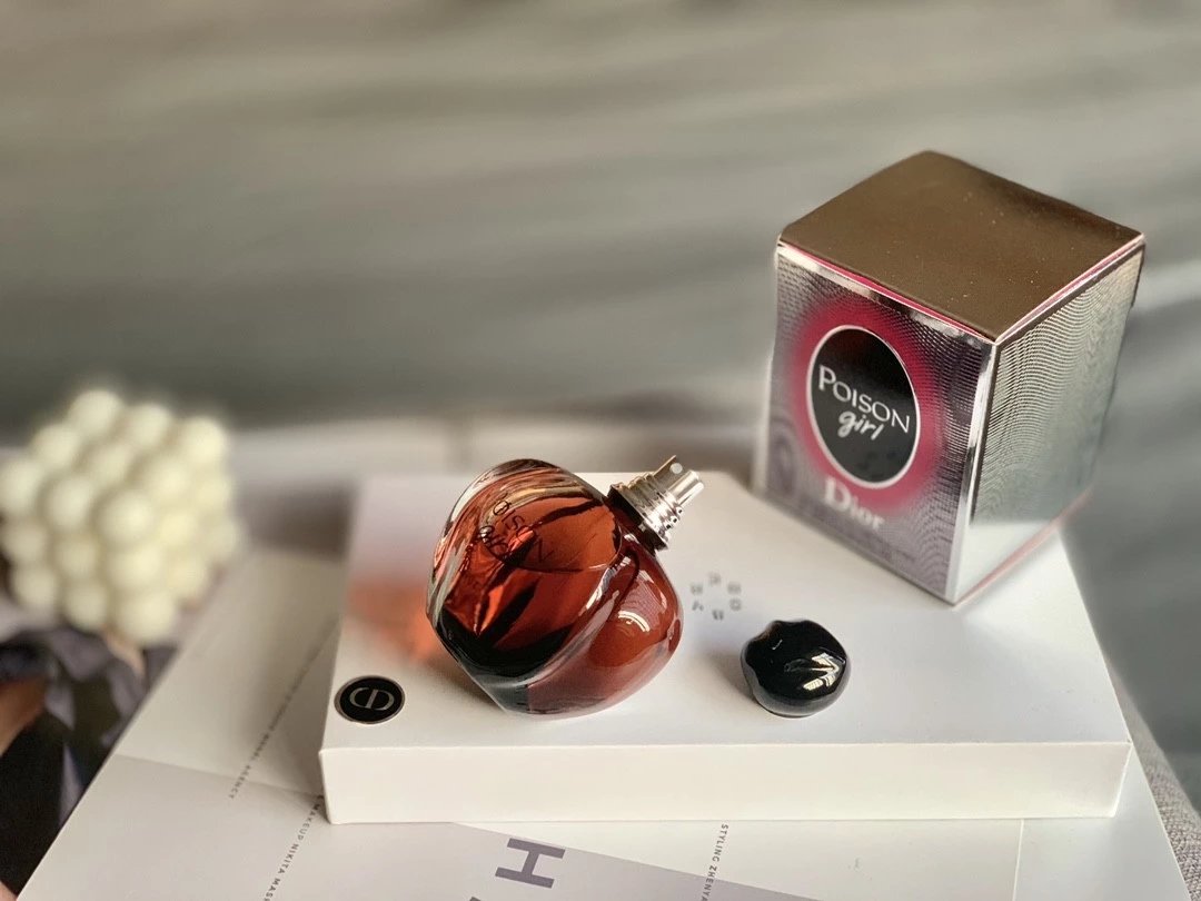 迪*奥毒药女孩香水