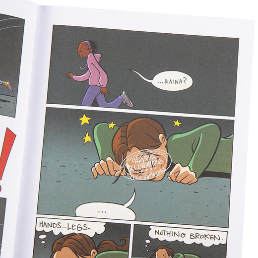 【中商原版】Raina Telgemeier作品三本套装：微笑/姐妹/勇气 英文原版 Smile, Sisters, and Guts: The Box Set 商品图3