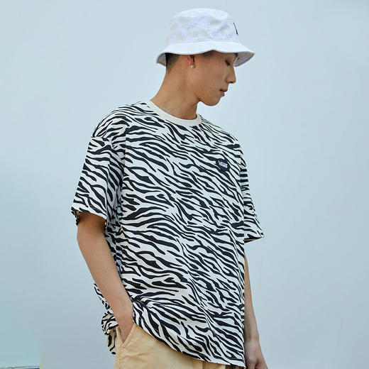 VANS斑马纹印花男女情侣OVERSIZE短袖T恤VN0A7TOGYD6 商品图3