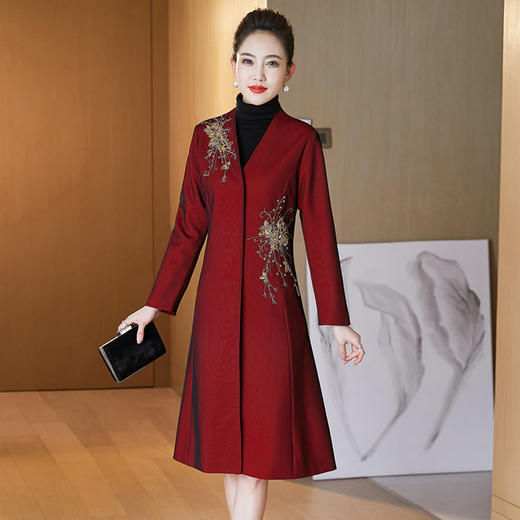 22年春季新款高贵夫人中年婚宴礼服外套大码中长款风衣 LC2218 商品图0
