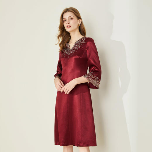 [LC851]斯尔丽瑟俪2022年春上新优雅小V领烫钻合身及膝礼服连衣裙 商品图2