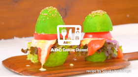 只用色拉来制作！牛油果汉堡