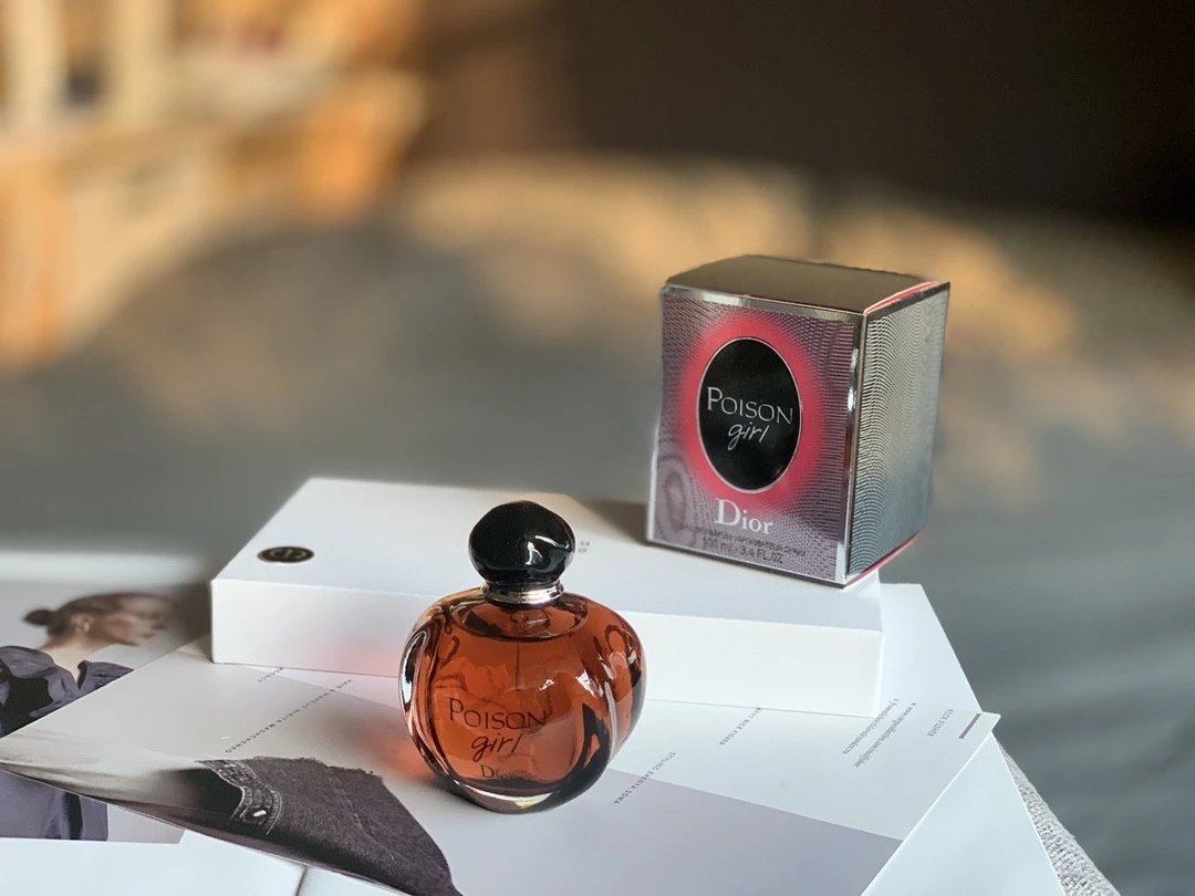 迪*奥毒药女孩香水
