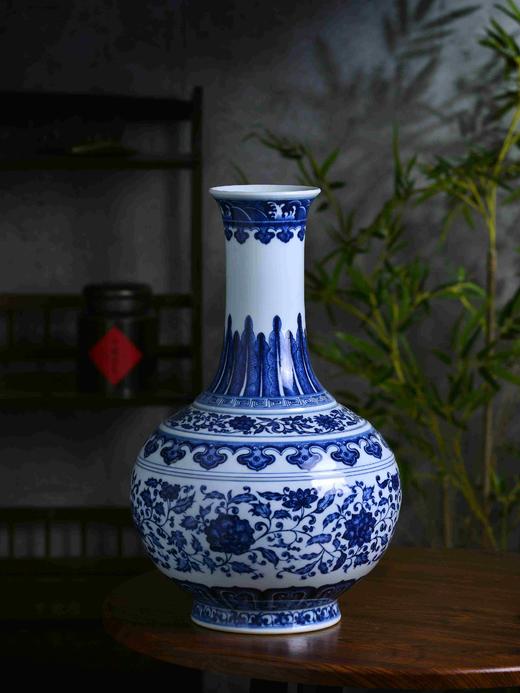 杜芳星：经典缠枝莲赏瓶 商品图0