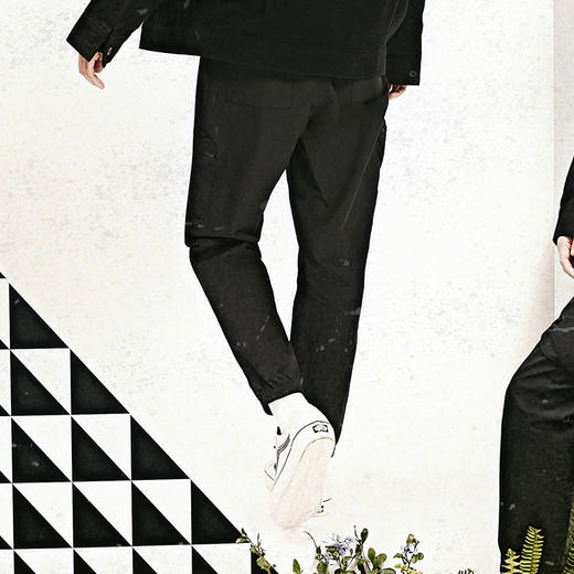 VANS黑色束口女子梭织长裤VN0A7Q1DBLK 商品图1