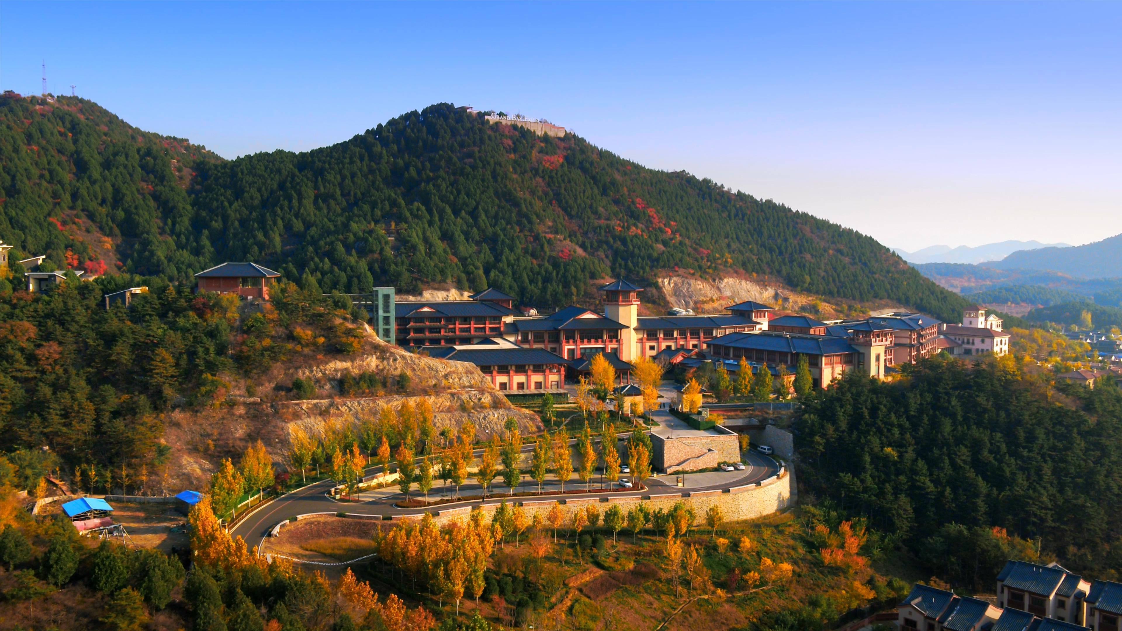 轻奢温泉北京海湾半山温泉酒店