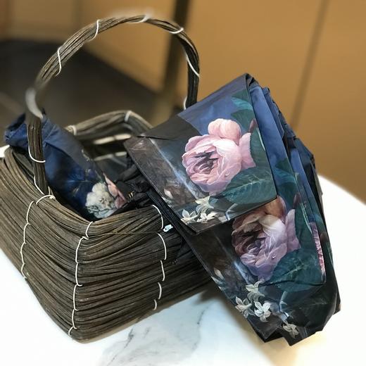 优品堂《浅夏花开》五折黑胶“全遮光”防紫外线遮阳伞 商品图1