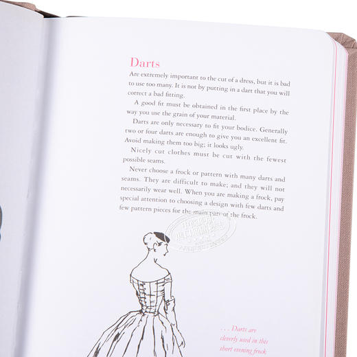 时尚小词典 英文原版 Little Dictionary of Fashion A Guide to Dress Sense for Every Woman 服装设计 剪裁 商品图3