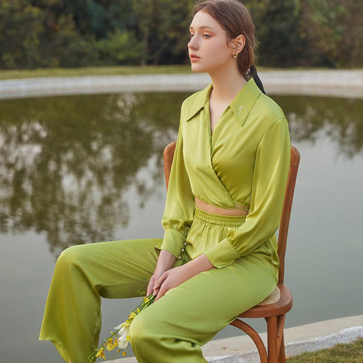 金三塔真丝衬衫领睡衣套女大气休闲桑蚕丝长袖长裤两件套家居服 YSFCA298 商品图2