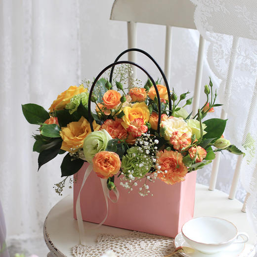 康乃馨玫瑰混搭手提花篮花盒混搭精美花盒送妈妈老师长辈同事老婆38