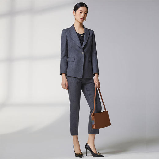 蓝地明线装饰直筒西装裤BLWCT005K00 商品图3