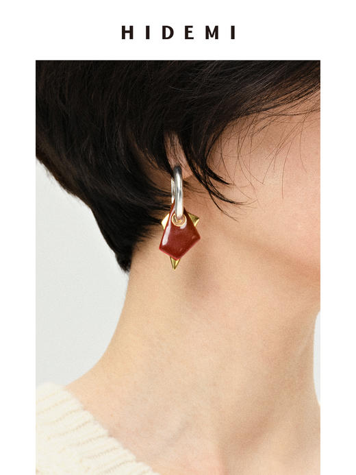 HIDEMI简约几何设计感不对称可拆卸式红色烤金耳环 商品图9