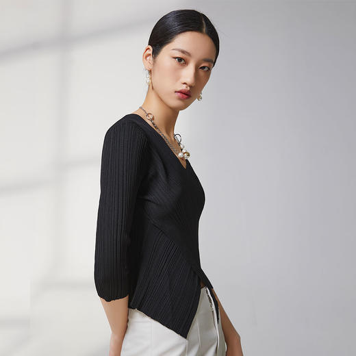 蓝地交叉V领针织套头衫BLWCZ055000 商品图2