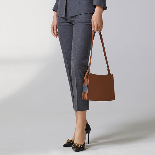 蓝地明线装饰直筒西装裤BLWCT005K00 商品图1