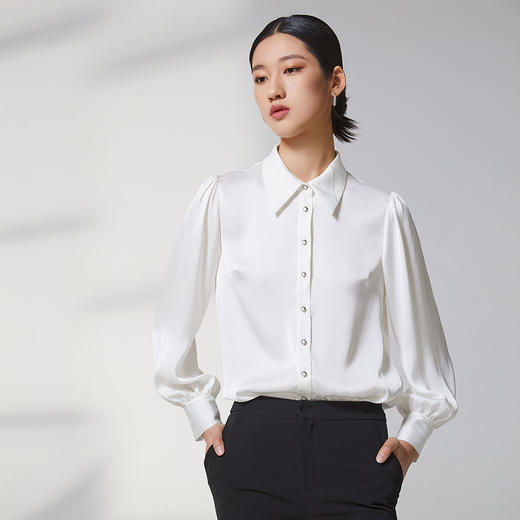 蓝地网纱花朵系带装饰衬衫BLWCC039000 商品图2