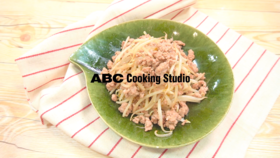 用光一整袋豆芽！豆芽炒肉