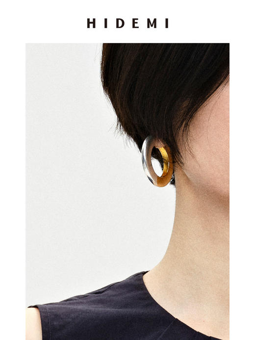HIDEMI简约设计感宽版圆形金银双色耳环 商品图5