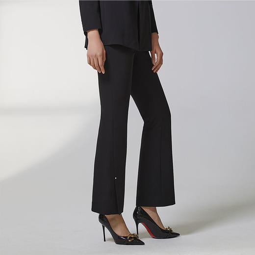 蓝地修身微喇长裤BLWCT030K00 商品图1