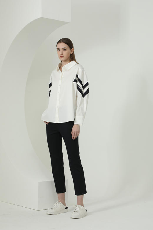 CARA休闲宽松衬衫 KB221MWB0016 商品图4