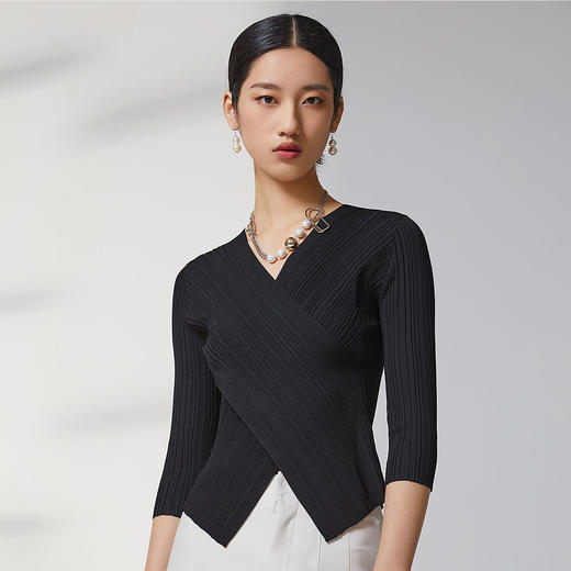 蓝地交叉V领针织套头衫BLWCZ055000 商品图1