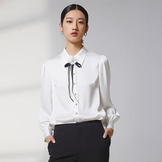 蓝地网纱花朵系带装饰衬衫BLWCC039000 商品图0