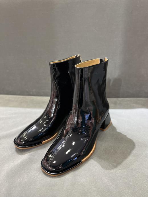 IUIU SECOND 2021冬季新款时尚漆皮粗跟小短靴 商品图6