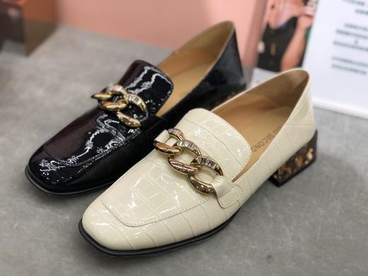 IUIUSECOND2021年牛皮漆革通勤乐福鞋女 商品图1