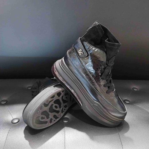 LFGJ 6007 镭射光面厚底松糕鞋 商品图3