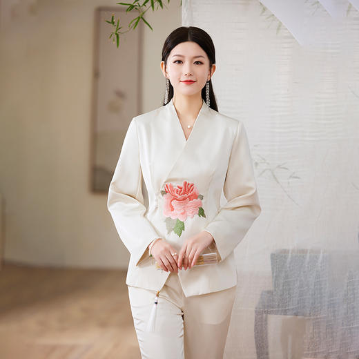 2022春季新款新年战袍中国风裤套装V领修身衣服中式套装女两件套 LX21092 商品图4