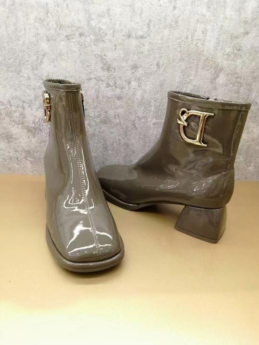 IUIU SECOND 冬季新款小方头短靴时装靴 U21DS44071 商品图3