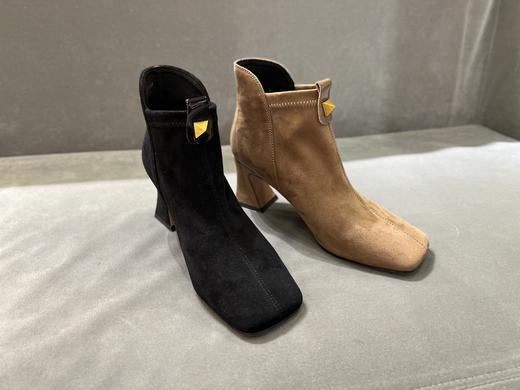IUIU SECOND 2021冬季新款铆钉绒面粗跟踝靴 商品图0
