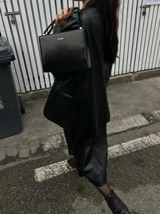 HIDEMI 经典牛皮可拆卸双肩带box豆腐包中号  黑色/冰蓝色/砖红色/开心果绿 商品图9