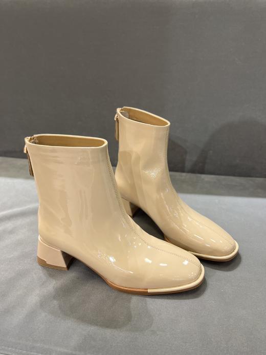 IUIU SECOND 2021冬季新款时尚漆皮粗跟小短靴 商品图3