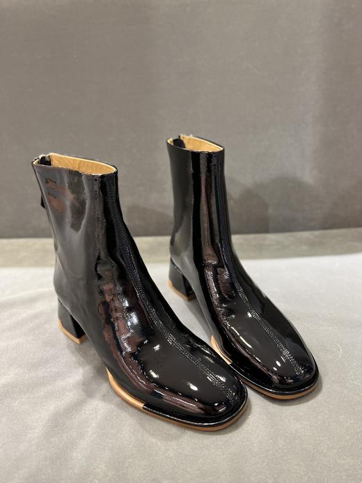 IUIU SECOND 2021冬季新款时尚漆皮粗跟小短靴 商品图5