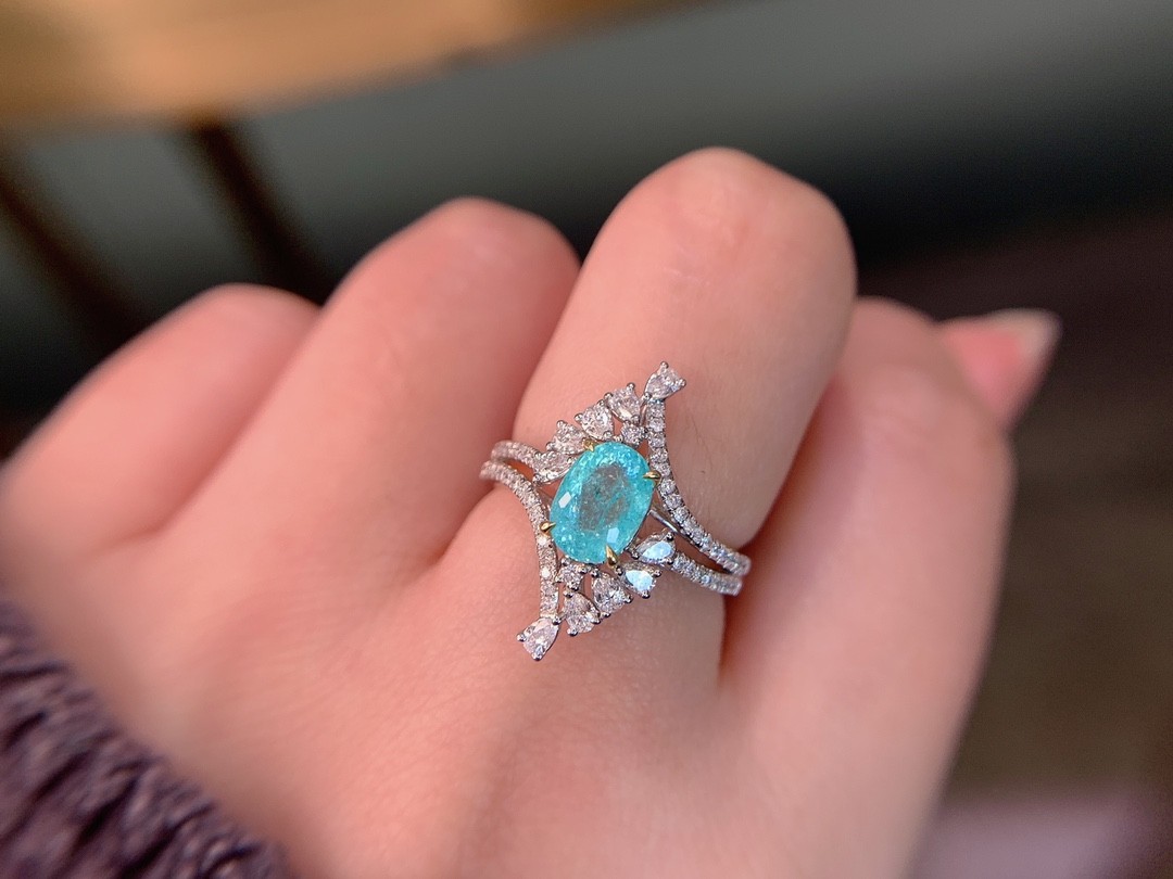 3克拉 4.15g 天然帕拉伊巴蓝碧玺戒指