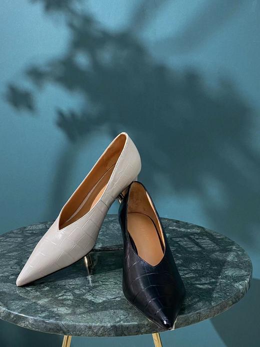 花花品质生活｜深口猫跟鞋 奢品资源团！石头纹油蜡胎牛皮 显瘦优雅百搭时髦显腿长 商品图0