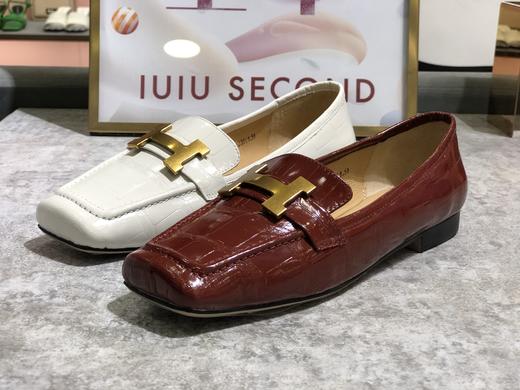 IUIU SECOND 2021秋冬新款方头漆皮复古单鞋马衔扣平底乐福鞋 商品图3