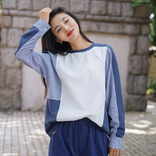 【鹿与安迪】春季海军蓝休闲拼接T恤 商品图3