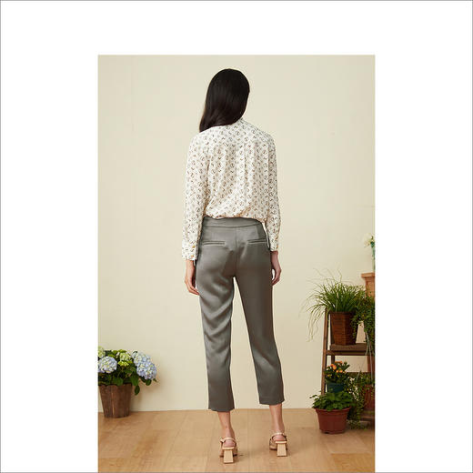 YINER音儿2022春季新款印花系带领衬衫8c32170190 商品图3