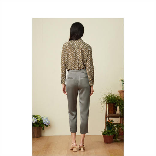 YINER音儿2022春季新款印花POLO领桑蚕丝衬衫8c32130110 商品图3