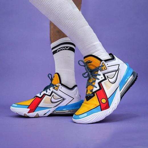 耐克Nike Lebron 18 LBJ 詹姆斯18 白蓝黄二次元 男子运动实战篮球鞋 商品图0