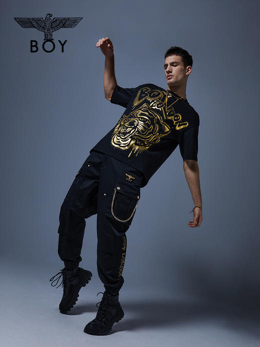 BOYLONDON贺岁系列男女同款22春夏新品黑金虎头印花短袖T恤B221NO101302 商品图4