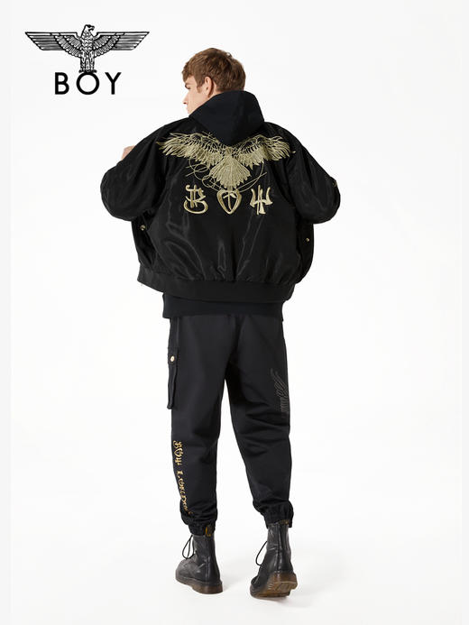 BOYLONDON短外套男女同款22春夏新品金色LOGO字母绣花夹克B221N2301802 商品图4