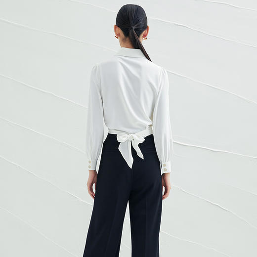 EITIE爱特爱春季新款设计感金属装饰复古气质系带白衬衫A2209913 商品图3