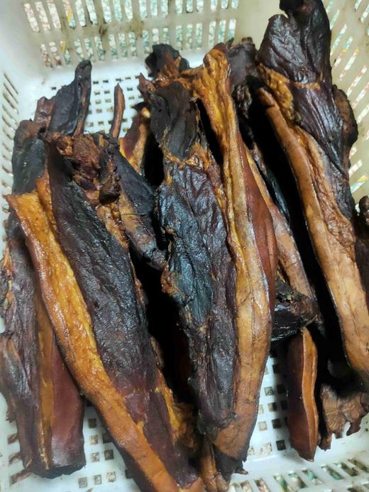 乡里自家熏的黑猪腊肉3斤腿肉