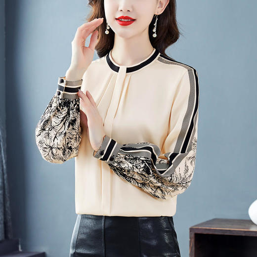 KQL-E261N257新款时尚气质休闲百搭圆领长袖印花缎面衬衫 商品图4